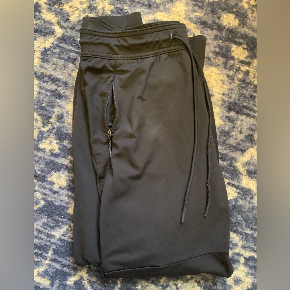 American eagle joggers